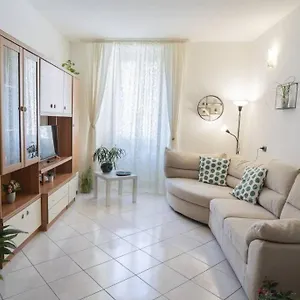 La Casa Di Anna , Côme Italia